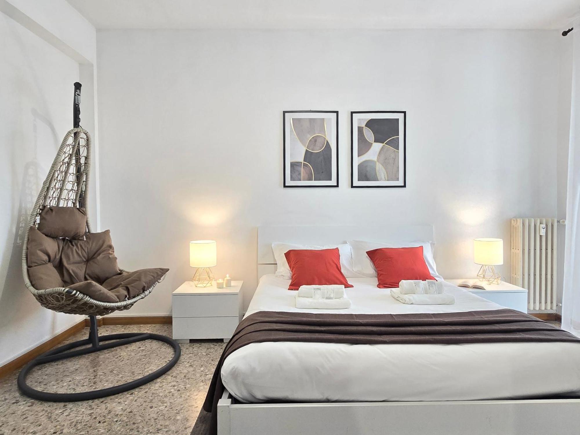 Casa Relax Con Parcheggio E Metro Apartment *